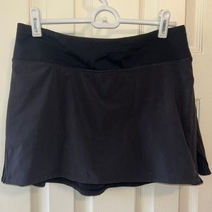 Lululemon Play off the Pleats Tennis Skirt Black size 6